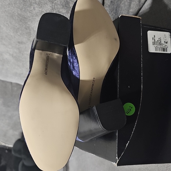 NEW Rebecca Minkoff Bojana Velvet Booties Stack Heel 6.5 Ankle Boots - Picture 6 of 8